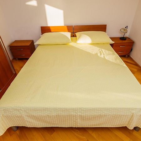 Apartamenty Z Basenem Ilja Rogoznica (Sibenik-Knin) Exteriör bild