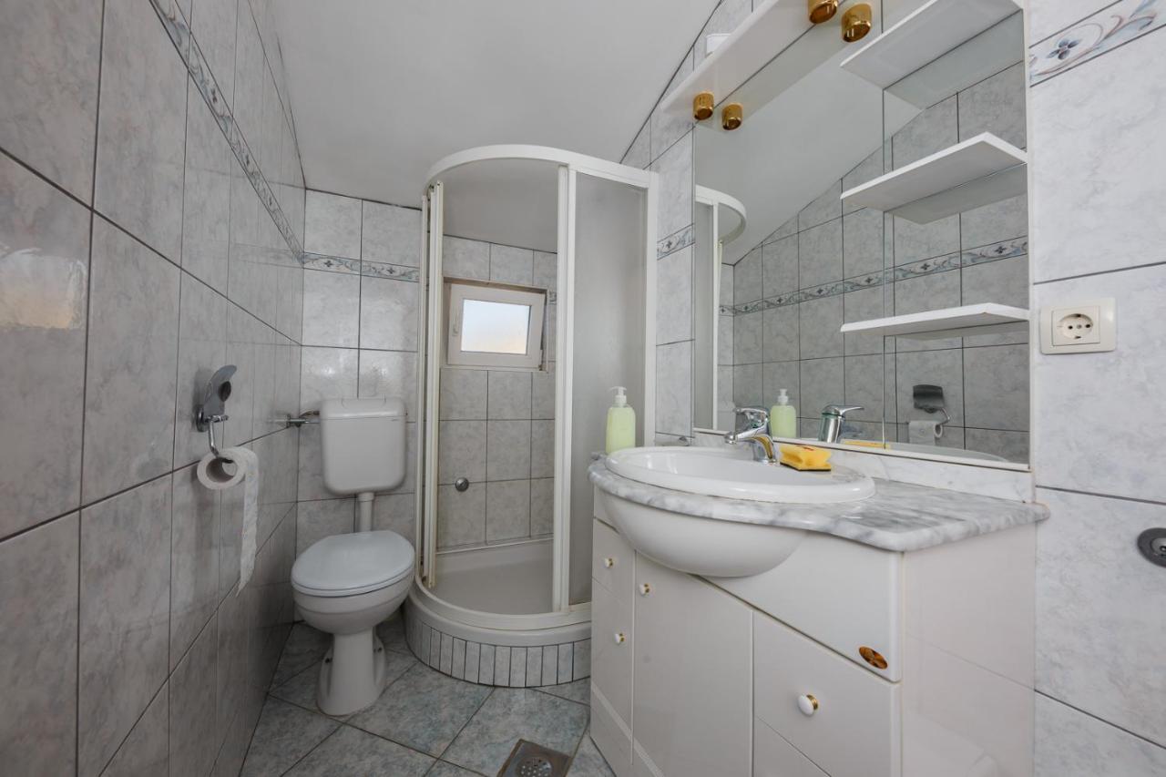 Apartamenty Z Basenem Ilja Rogoznica (Sibenik-Knin) Exteriör bild
