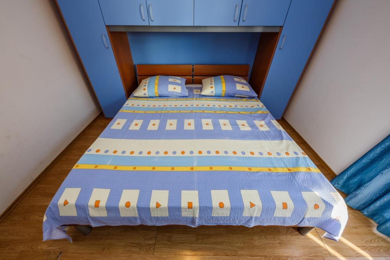 Apartamenty Z Basenem Ilja Rogoznica (Sibenik-Knin) Exteriör bild