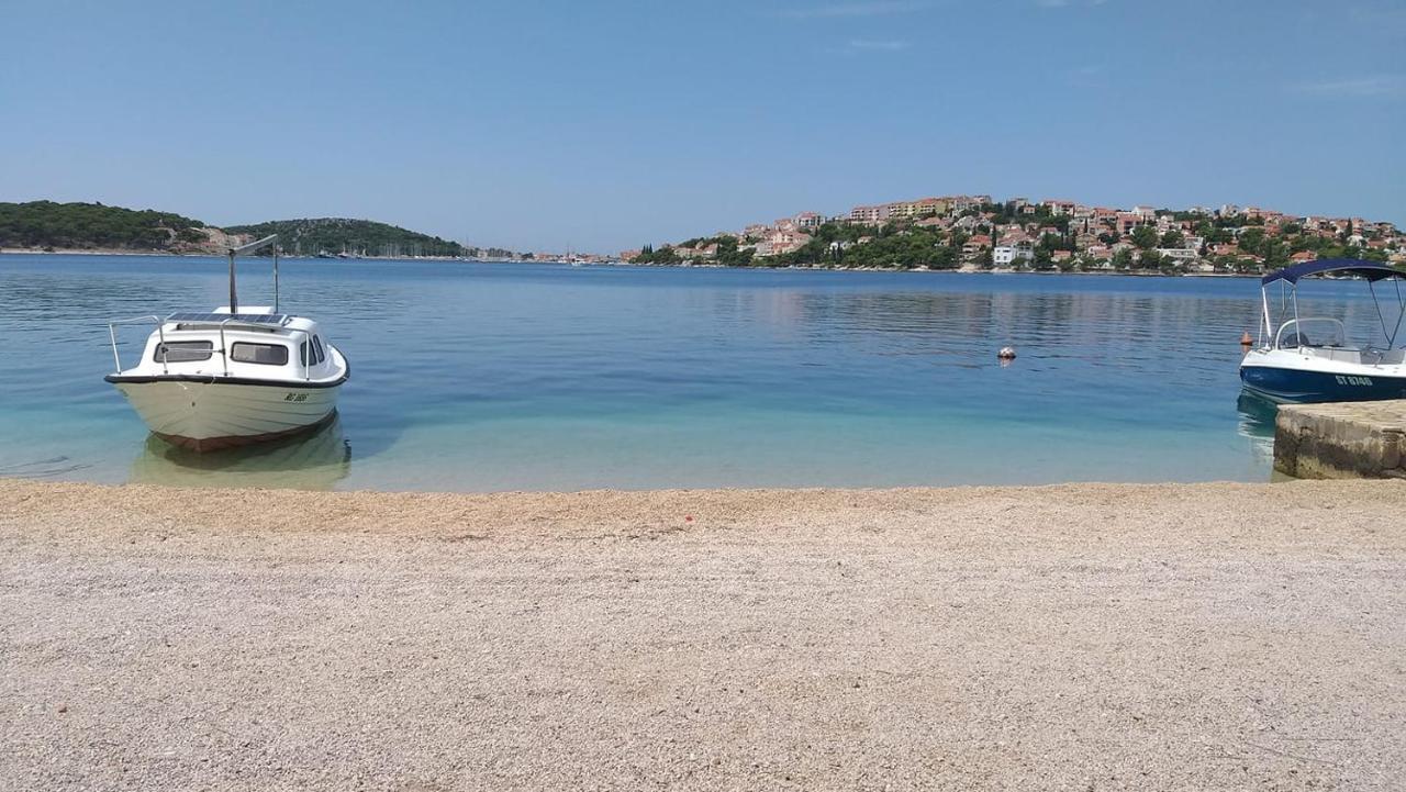 Apartamenty Z Basenem Ilja Rogoznica (Sibenik-Knin) Exteriör bild